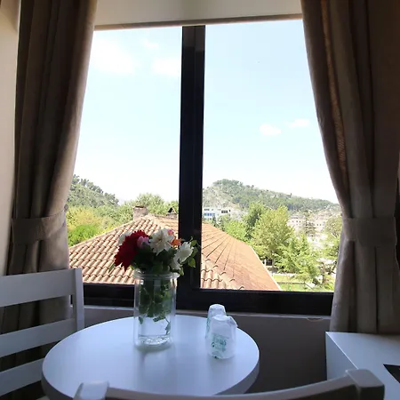 Orestiada Szálloda Berat